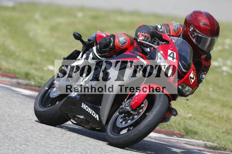 /Archiv-2025/09 22.04.2025 Cornu Master School ADR/rot-rouge/42